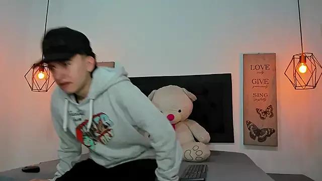 Tommy_mia18 from StripChat is Freechat