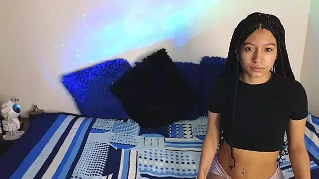 Try our girls live displays and explore the company of endless strippers, with beautiful physiques, vibrating toys and more.