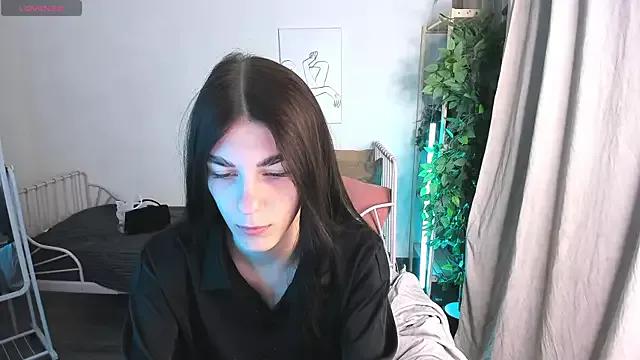 Try our girls live displays and explore the company of endless strippers, with beautiful physiques, vibrating toys and more.