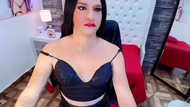 TRINY_TS — CUM SHOW AT GOAL
