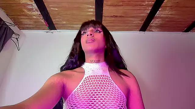 Trix_ebony from StripChat is Freechat