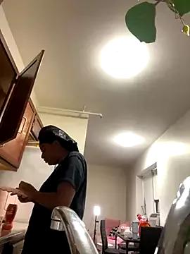 Tu_GataLinda from StripChat is Freechat