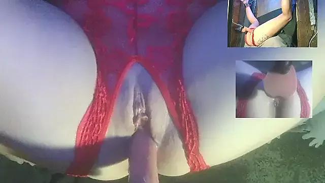 Try our girls live displays and explore the company of endless strippers, with beautiful physiques, vibrating toys and more.