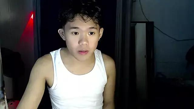 Try our girls live displays and explore the company of endless strippers, with beautiful physiques, vibrating toys and more.