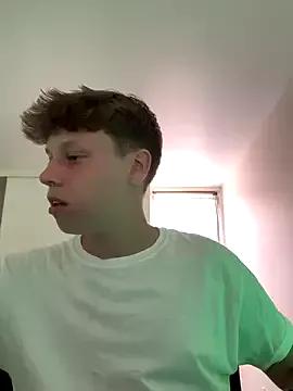 TwinkXjustenn from StripChat is Freechat