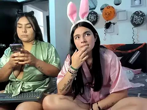 Twodirtyteens18 from StripChat is Freechat