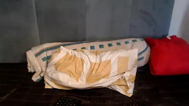 Tyllorsavage from StripChat is Freechat