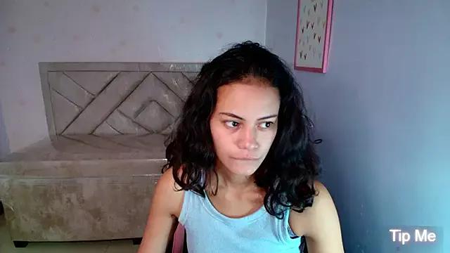 Tyna_ch webcams show profile image 