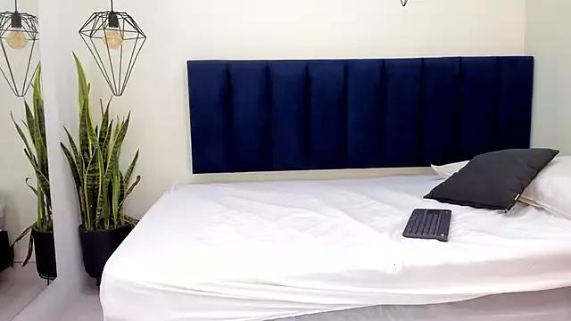 tyra_sa from StripChat is Freechat