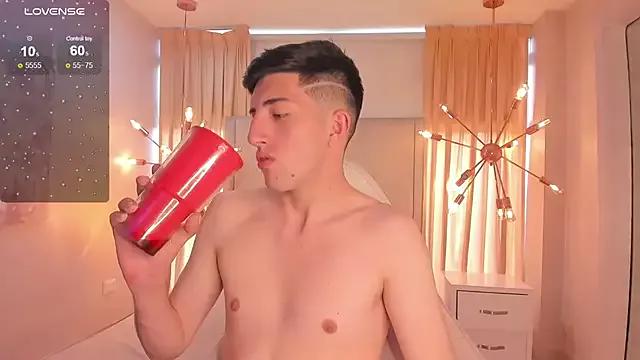 Un_Slutty from StripChat is Freechat