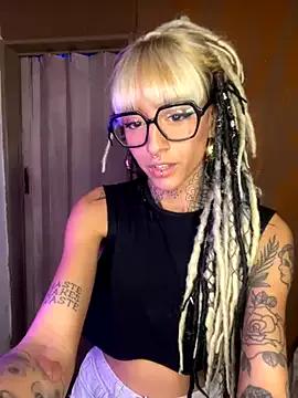 Try our girls live displays and explore the company of endless strippers, with beautiful physiques, vibrating toys and more.