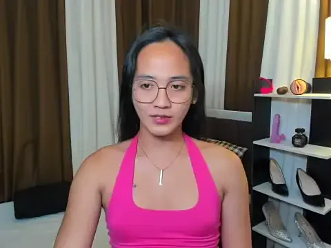 Avatar of URHottestAngel