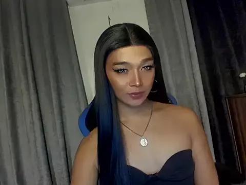 urtrinitylicious from StripChat