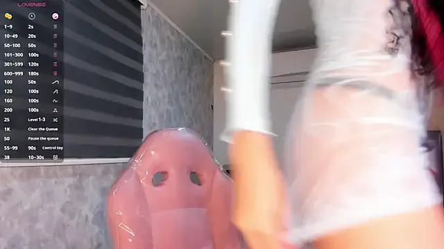 Avatar of V_suckscock