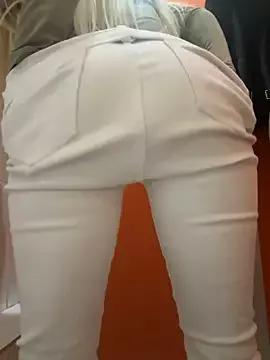 Try our girls live displays and explore the company of endless strippers, with beautiful physiques, vibrating toys and more.