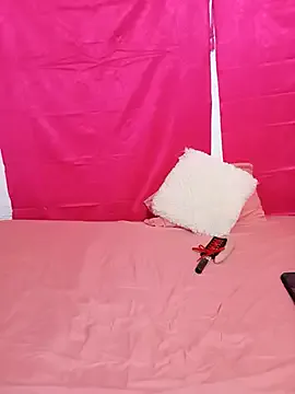 Valentina_Prettyboobs — I'll take off my bra for you