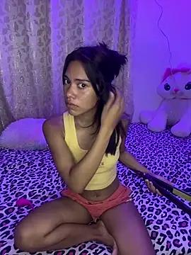 Try our girls live displays and explore the company of endless strippers, with beautiful physiques, vibrating toys and more.