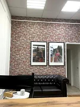 Try our girls live displays and explore the company of endless strippers, with beautiful physiques, vibrating toys and more.