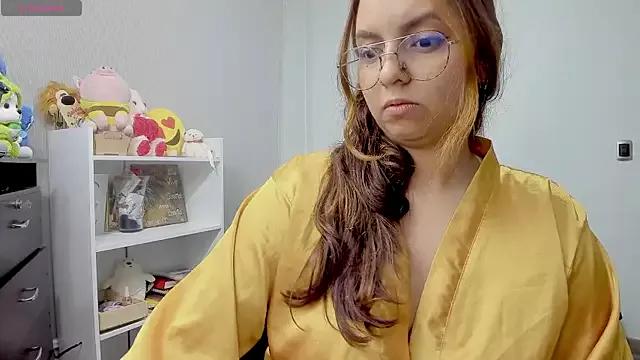 Try our girls live displays and explore the company of endless strippers, with beautiful physiques, vibrating toys and more.