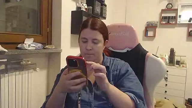 Try our girls live displays and explore the company of endless strippers, with beautiful physiques, vibrating toys and more.