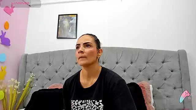 Valesskahall from StripChat is Freechat