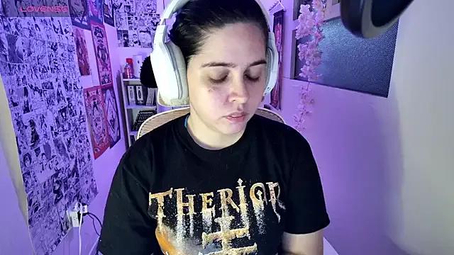 Try our girls live displays and explore the company of endless strippers, with beautiful physiques, vibrating toys and more.