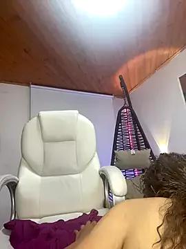 Vanessa_teen from StripChat is Freechat