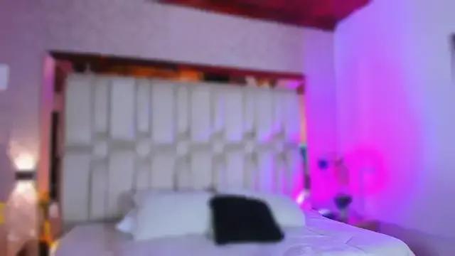 Try our girls live displays and explore the company of endless strippers, with beautiful physiques, vibrating toys and more.
