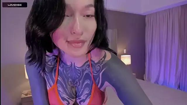 Try our girls live displays and explore the company of endless strippers, with beautiful physiques, vibrating toys and more.