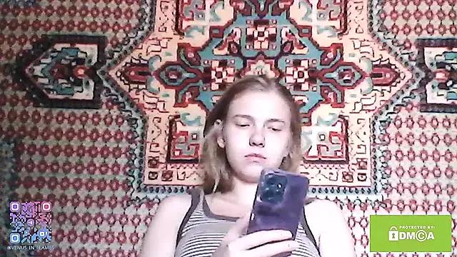 venus_in_flames from StripChat is Freechat