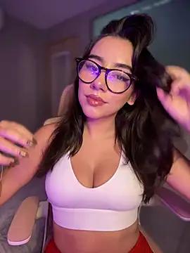Try our girls live displays and explore the company of endless strippers, with beautiful physiques, vibrating toys and more.