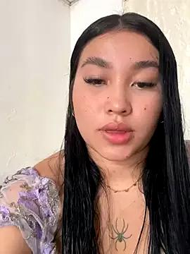 Vicky_bloonde from StripChat is Freechat