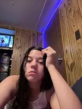 Vickyy032 from StripChat is Freechat