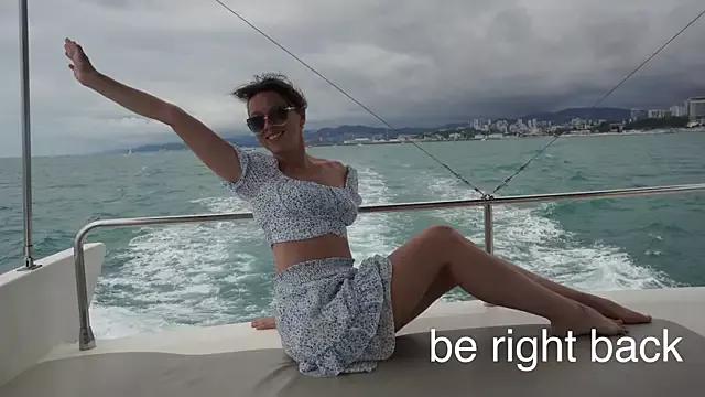 Try our girls live displays and explore the company of endless strippers, with beautiful physiques, vibrating toys and more.