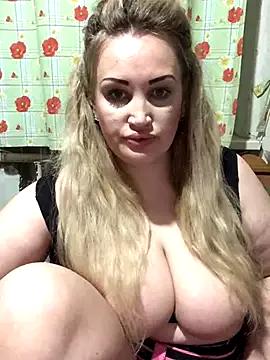 Try our girls live displays and explore the company of endless strippers, with beautiful physiques, vibrating toys and more.