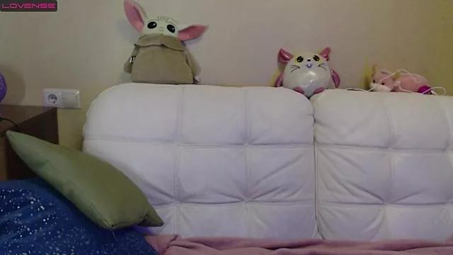 Vikky_krausss from StripChat