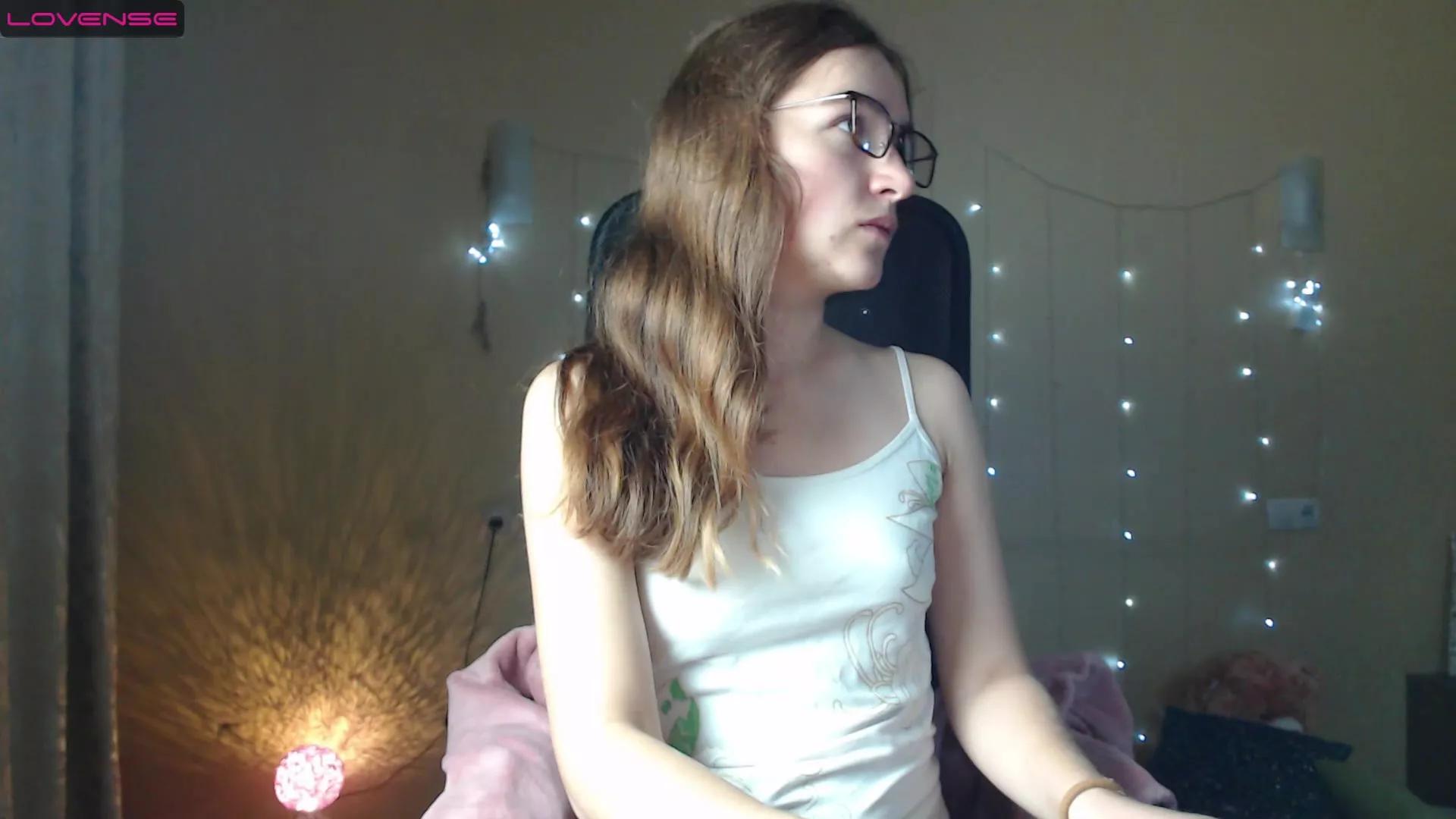 Vikky_krausss from StripChat