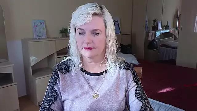 Vina_Vision from StripChat is Freechat