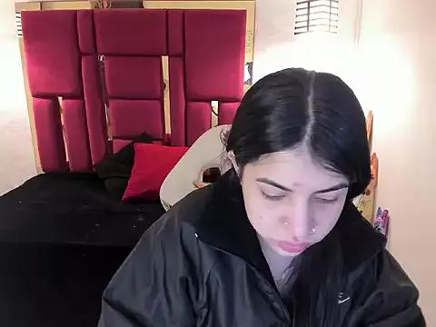 Try our girls live displays and explore the company of endless strippers, with beautiful physiques, vibrating toys and more.