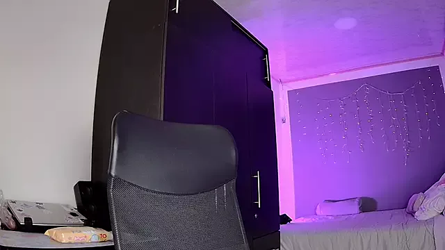 Avatar of Violet_moon24