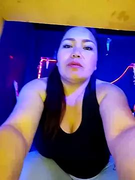 Try our girls live displays and explore the company of endless strippers, with beautiful physiques, vibrating toys and more.