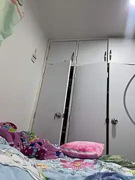 violeta365 — I Am very hot 