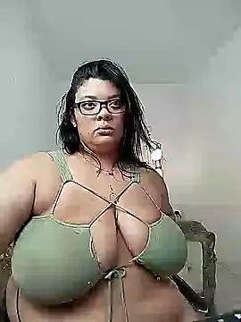 Try our girls live displays and explore the company of endless strippers, with beautiful physiques, vibrating toys and more.