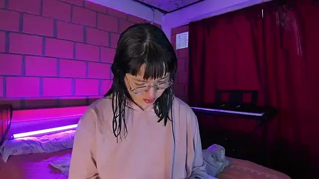 VioletaaLee_ from StripChat is Freechat
