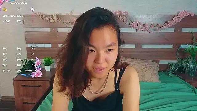 VioletBrewer from StripChat is Freechat