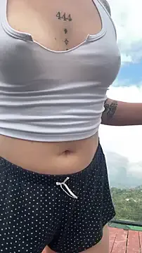 VioletEvanzz — Mmmm full naked and play 