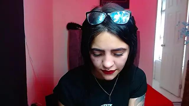 Try our girls live displays and explore the company of endless strippers, with beautiful physiques, vibrating toys and more.