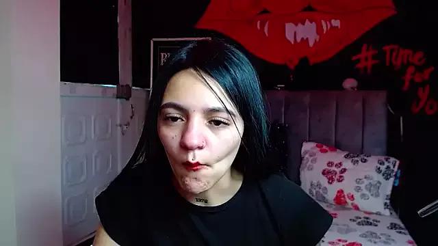 Violettasquirt from StripChat is Freechat