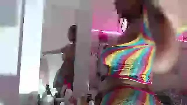Try our girls live displays and explore the company of endless strippers, with beautiful physiques, vibrating toys and more.
