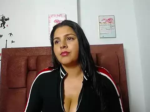 vtaniacooper from StripChat is Freechat